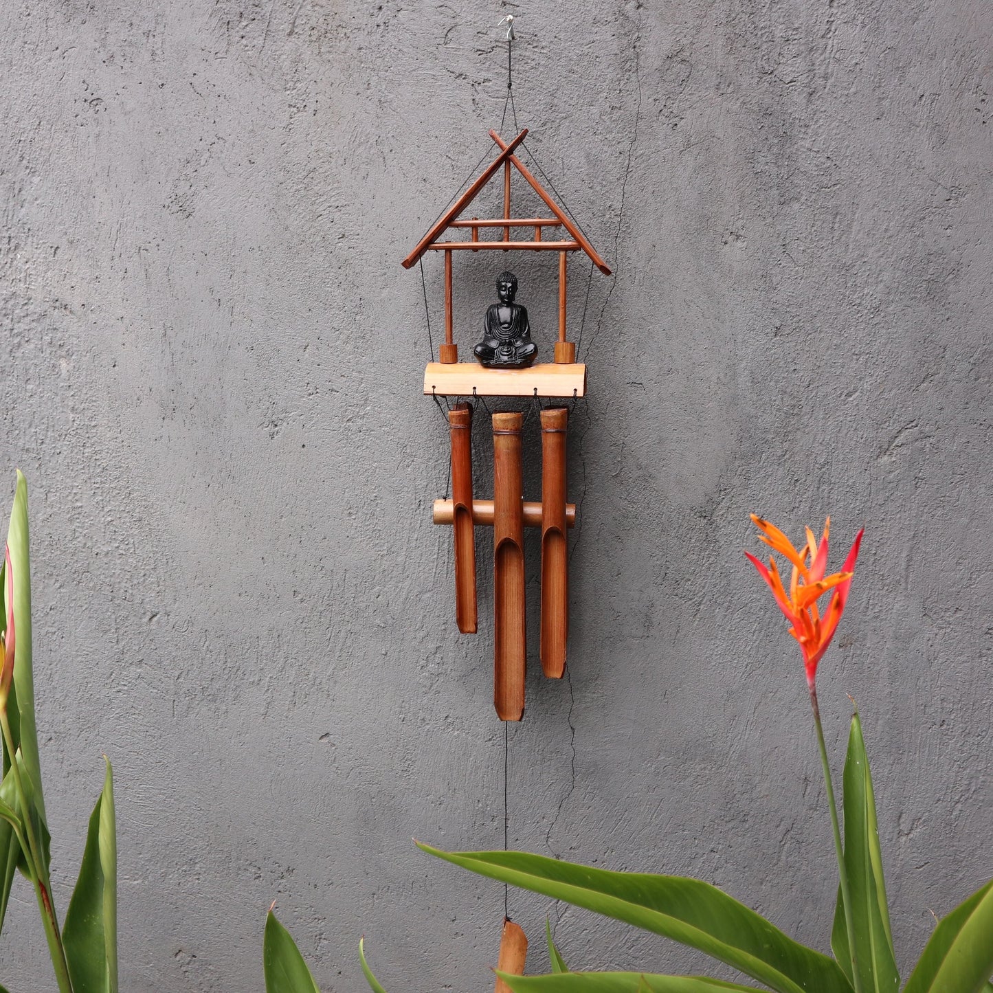 Bamboo Mountain Wind Chimes – Natural Black Buddha, 6 Tubes colgante de bambú con figura de Buda negro para jardín exterior