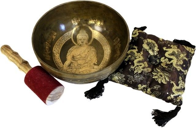 Mässingsset med tibetansk klangskål – 19CM med klädd klubba och broderad tygpåse, mässingsskål med Buddha-gravyr