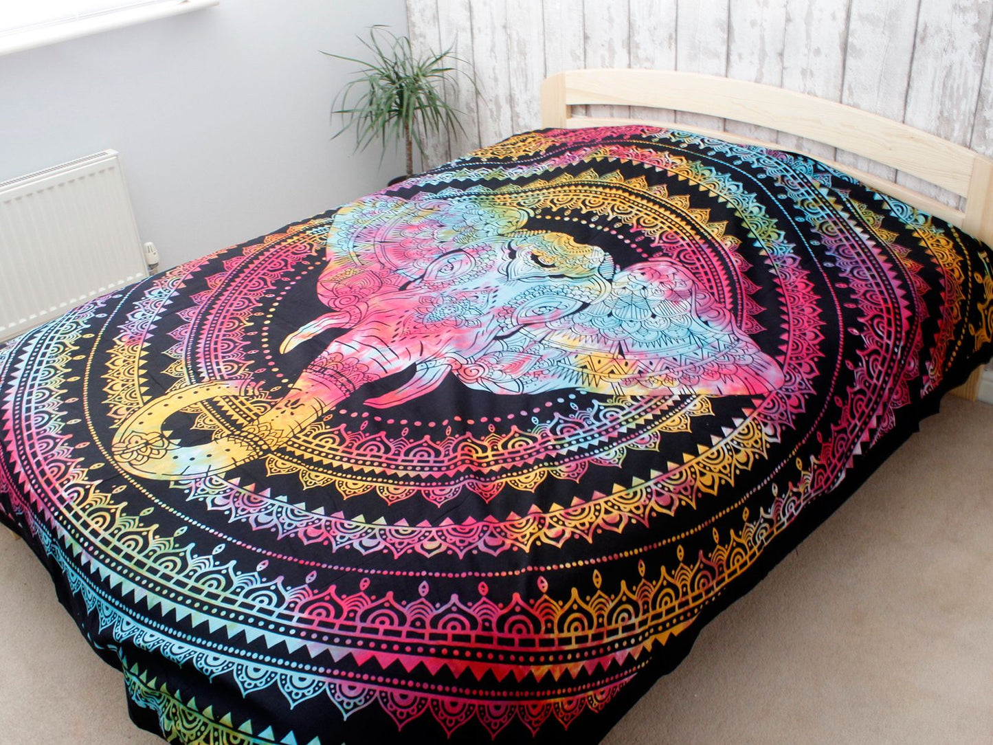 Elephant Head Cotton Bedspread – 230x200 CM colorful bohemian elephant mandala cotton bedspread on bed, vibrant wall tapestry style