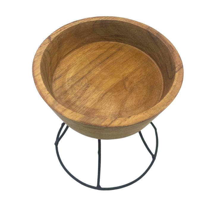 Upphöjd skål i teak – 15 CM – Liten bricka, upphöjd skål i massiv teak med metallfot, naturlig finish och synlig ådring