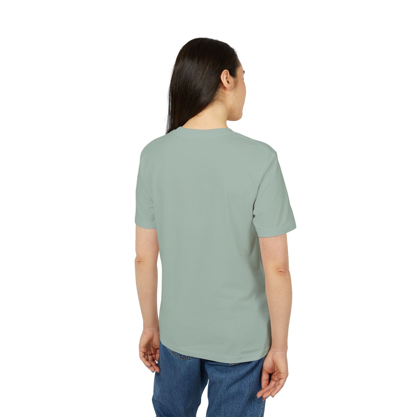 Football Football Lovers And Players Camiseta Premium Unisex, vista trasera del modelo con camiseta de manga corta verde claro