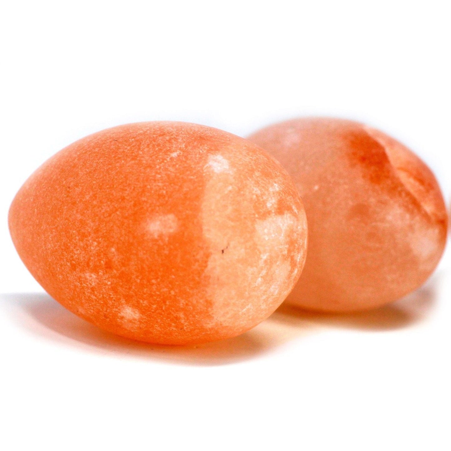 Alt Tag: Himalayan Salt Egg Deodorant Stone – 5x8 CM, piedra de sal del Himalaya en forma de huevo color rosa sobre fondo blanco