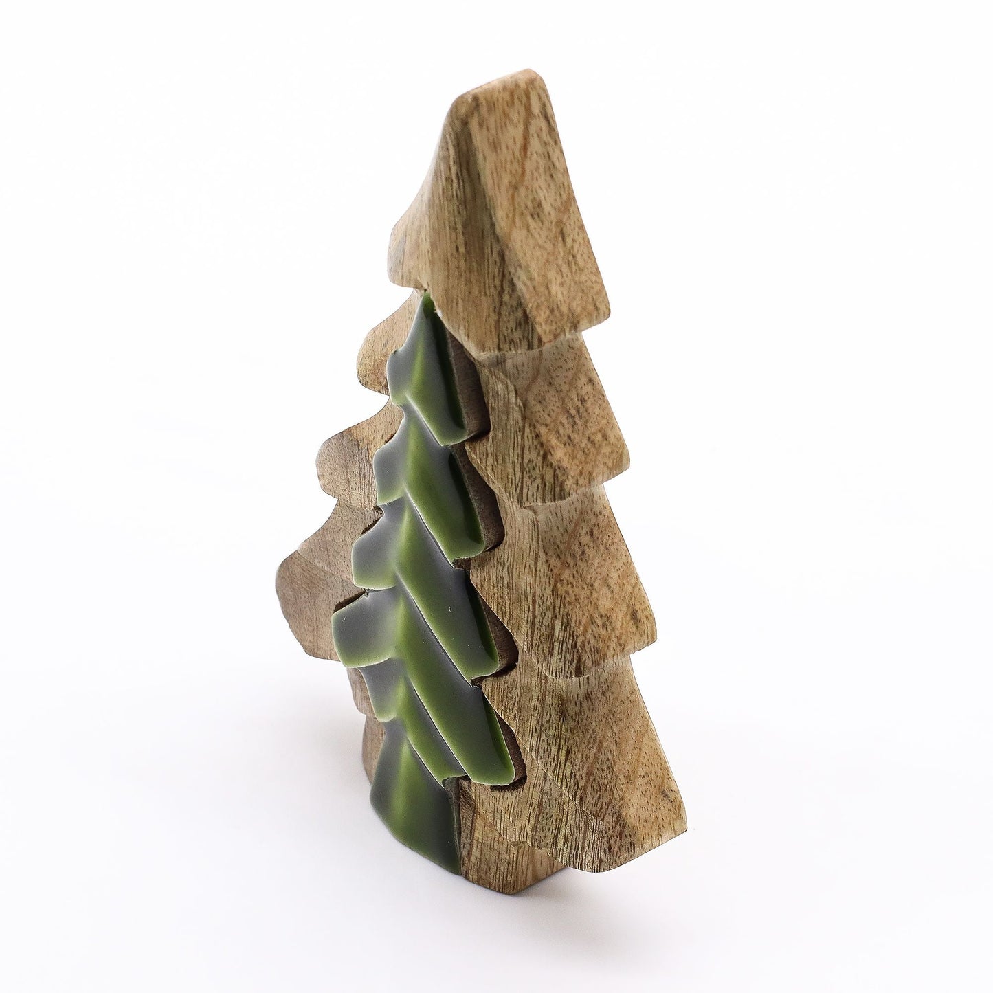 Alt Tag: Trädekoration i mangoträ – 15x10 CM träornament i form av ett träd med grön emaljinläggning, bordsdekoration