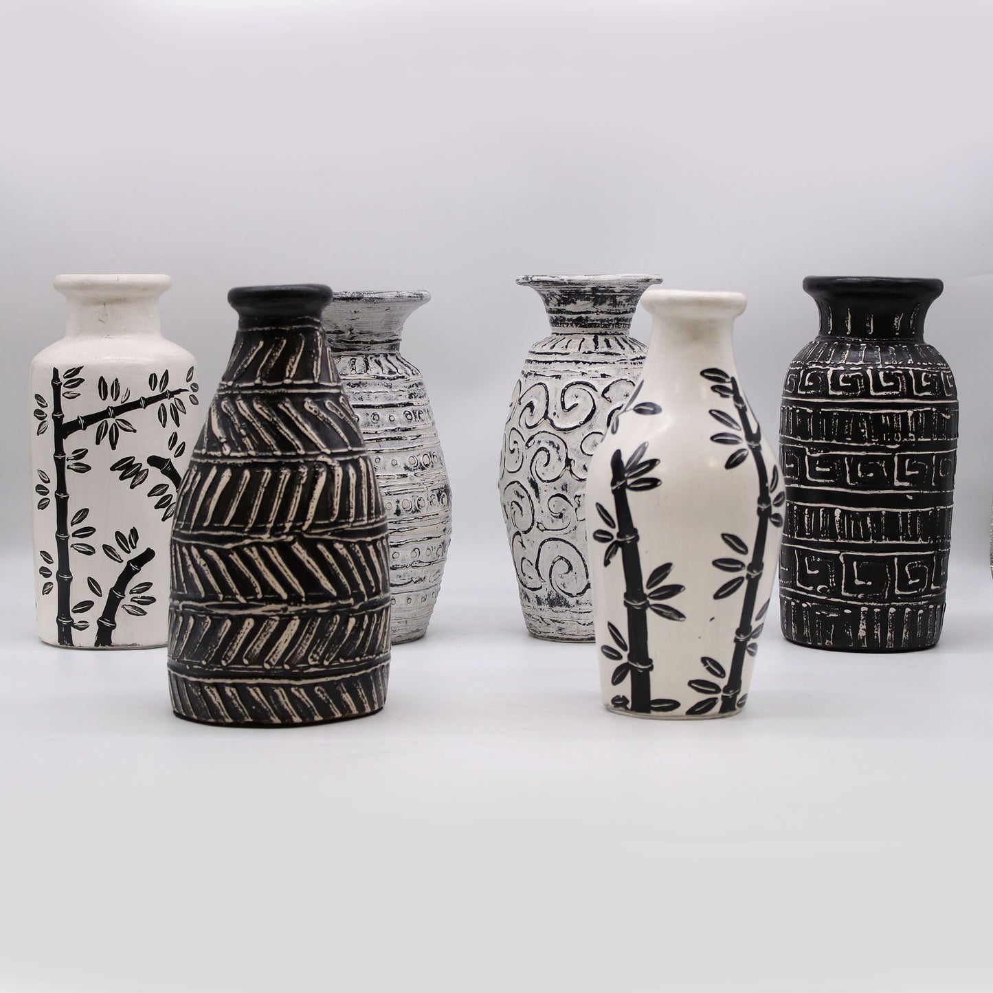 Terracotta Greek Taper Vase – 31x15 CM terracotta vase set in black and white with Greek-inspired patterns, taper silhouette, handcrafted decor
