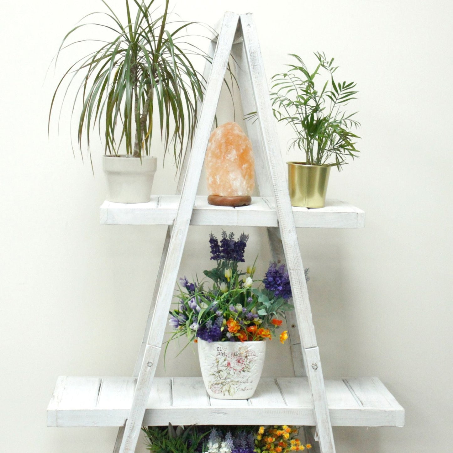 Albasia-trä A-ram-display – vitlaserat vitlaserat A-ram-hyllställ med växter, dekorationslampa och blomsterarrangemang