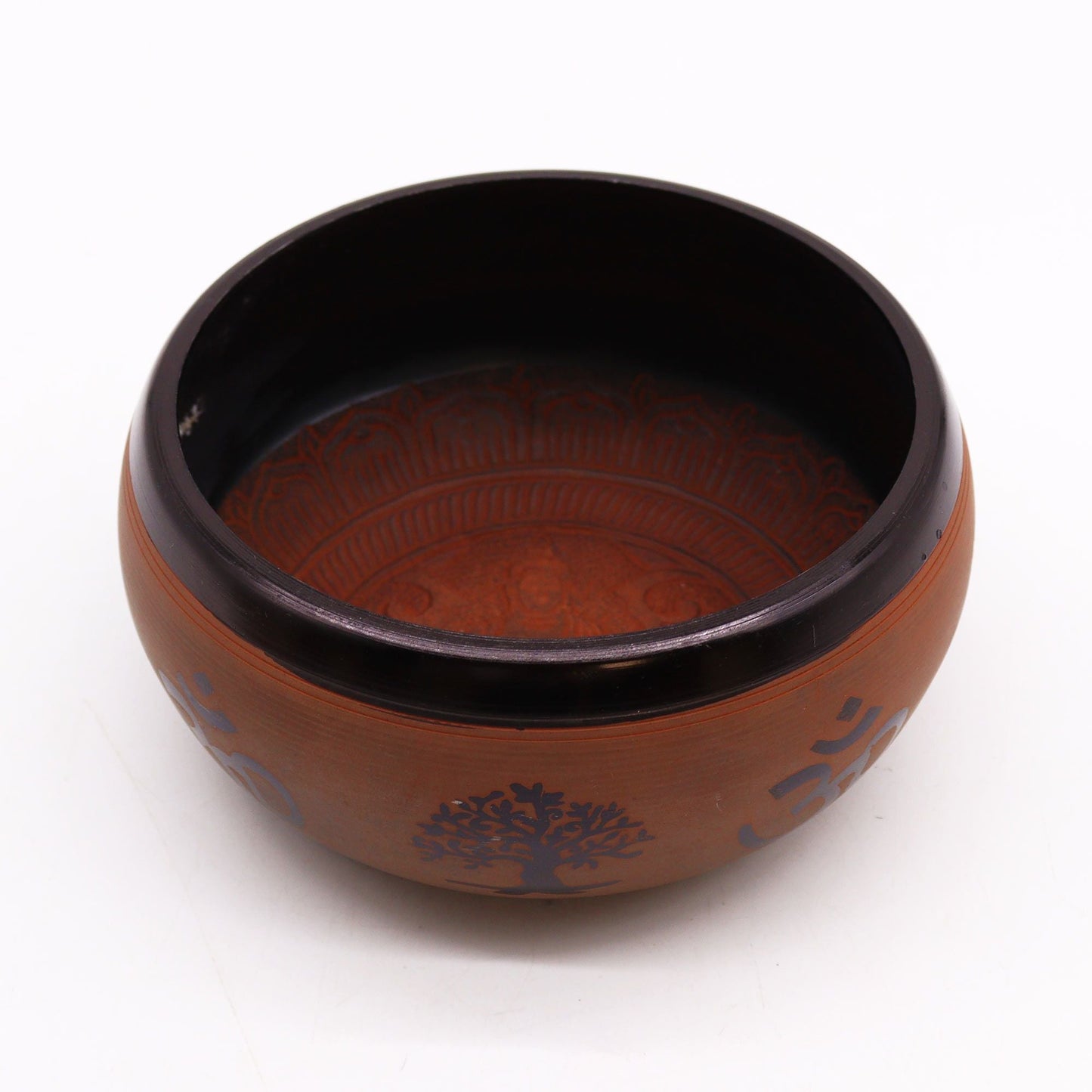 Aluminium Tibetan Singing Bowl – Clay Om Buddha 16CM, cuenco de aluminio 16 cm con acabado marrón y negro y grabado interior