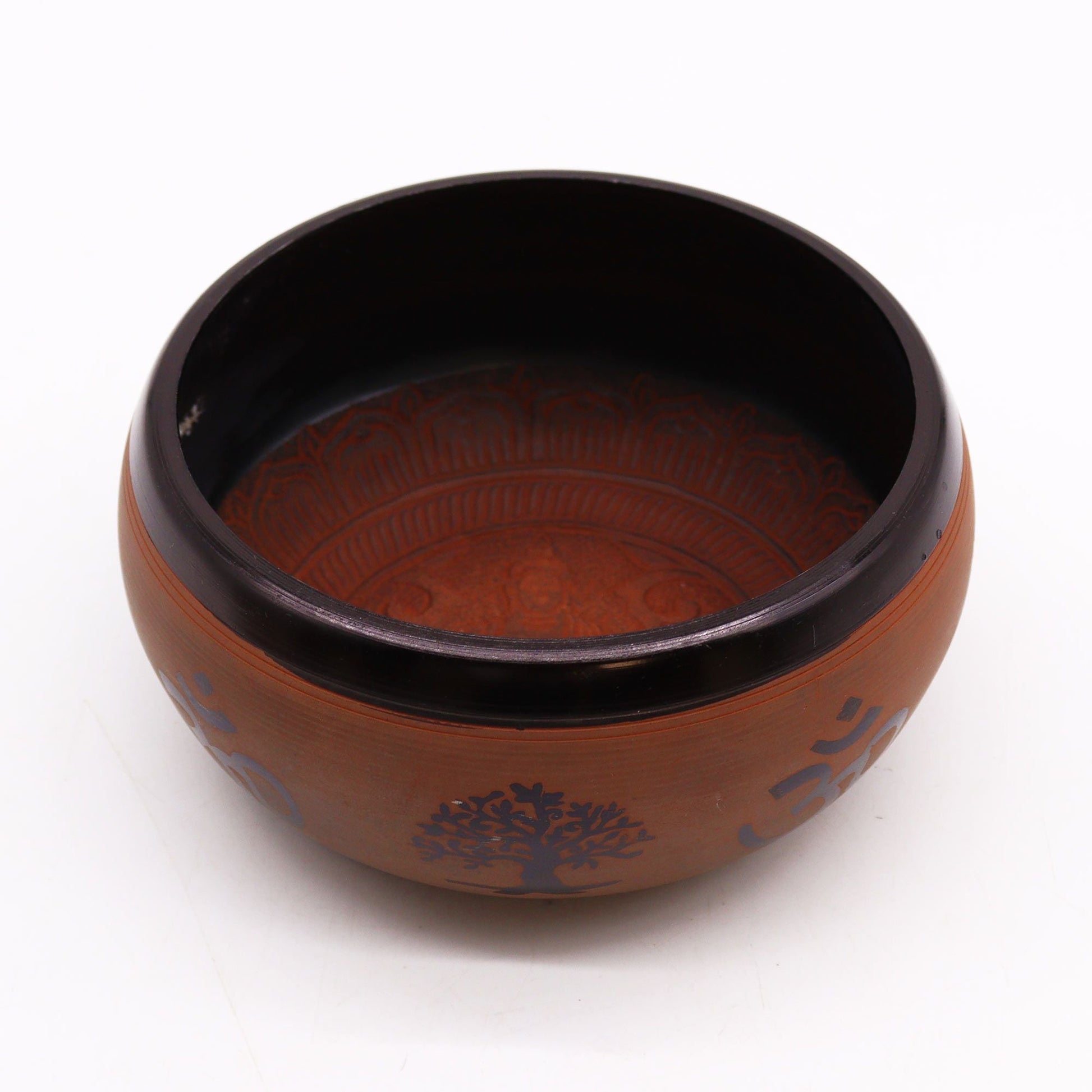 Aluminium Tibetan Singing Bowl – Clay Om Buddha 16CM, cuenco de aluminio 16 cm con acabado marrón y negro y grabado interior