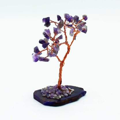 Alt Tag: Amethyst Gemstone Tree – 35 Stones, 10 CM con ramas de alambre de cobre, piedras amatista y base de ágata natural