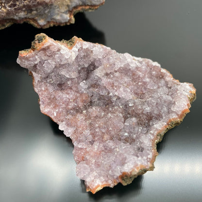 Amethyst Mineral Specimens – Approx. 20 Pieces: close-up purple amethyst crystal cluster mineral specimen on dark background