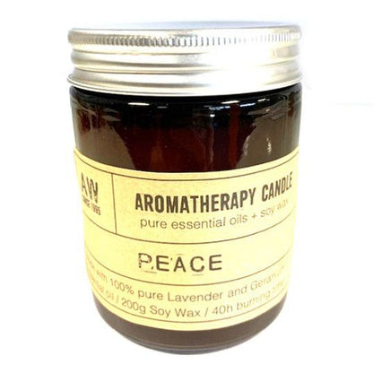 Aromaaroma Soy Candle – Peace (200 g) vela de soja en frasco de vidrio ámbar con tapa metálica y etiqueta “Peace”