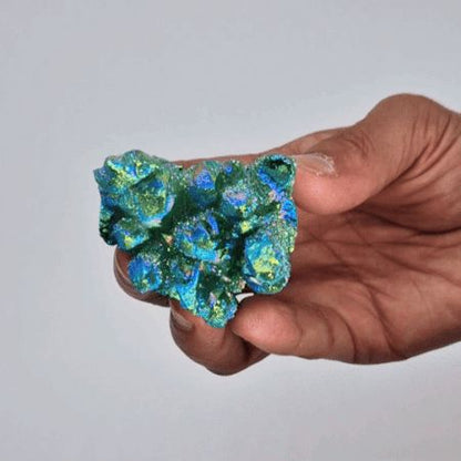 Gemstone Aura Green Flame Quartz – 100-150G, 7-10CM held in hand, iridescent green-blue quartz cluster crystal specimen