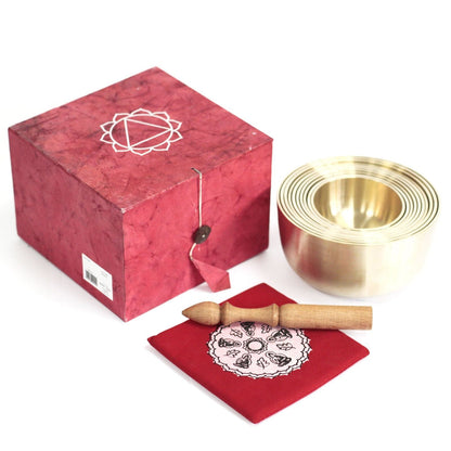 Set med 10 skålar i klockmetall