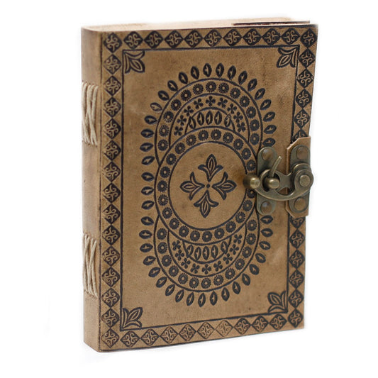 Leather mandala notebook with blue engraved design, buckle closure, 200 pages, 18x13 cm vintage journal