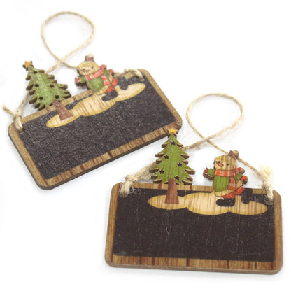 Förpackning med 2 juldekorationer i trä – Snögubbe & Gran