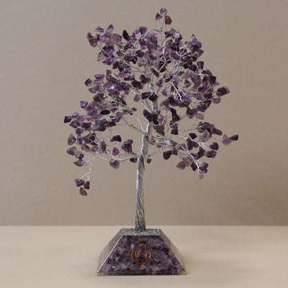 Amethyst gemstone tree with 320 purple chipstones on orgonite resin base, metal branches, 9x9x19 cm decor