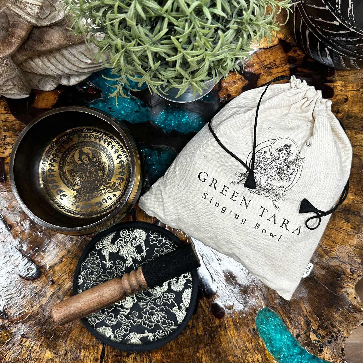 Handhamrad & Graverad Klangskål Presentset - 14cm - Green Tara