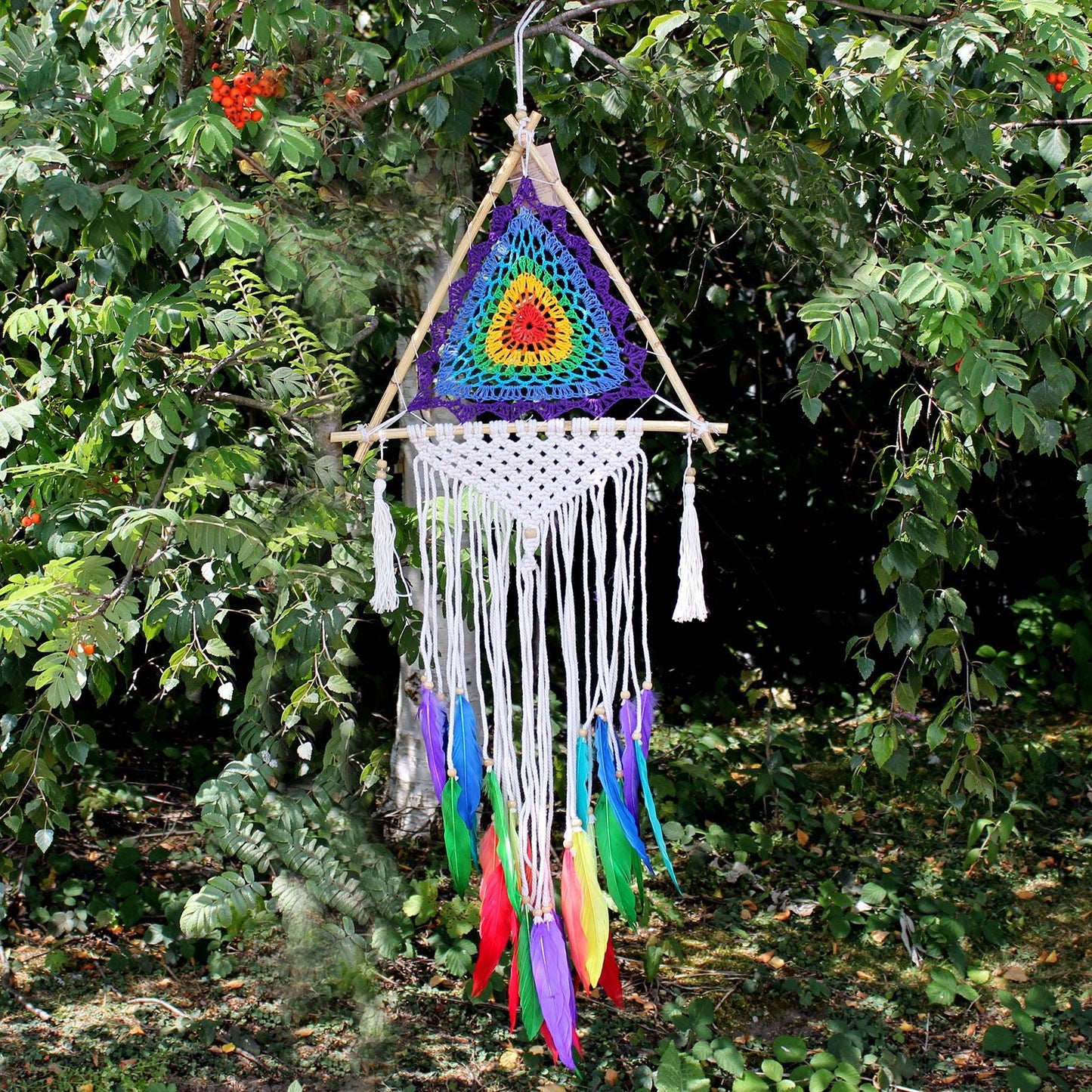 90 cm synthetic suede multi-pyramid Bali dreamcatcher with feathers and wooden beads, hanging wall decor