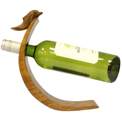 Alt-tag: Balance Bottle Holder – Delfin träbalanserad vinhållare med delfindesign, flytande flaskdisplay
