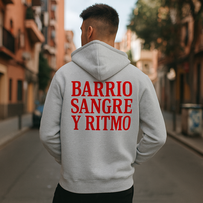 Alt Tag: Sudadera con capucha sostenible Unisex Barrio Sangre Ritmo Drix Collection gris de algodón orgánico, vista trasera con texto "Barrio Sangre y Ritmo"