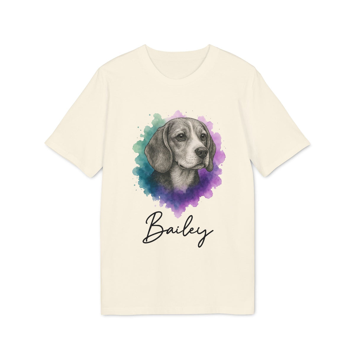 Beagle Personalized Dog Sustainable Unisex Tee en color crema con retrato de beagle estilo acuarela y nombre personalizado Bailey