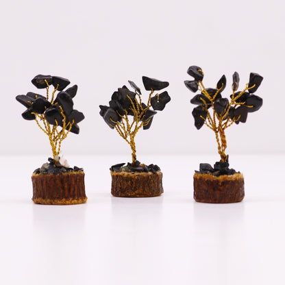 Alt Tag: Black Agate Mini Gemstone Tree – 6CM, 15 Stones mini decor tree with black agate chips on a small wooden base