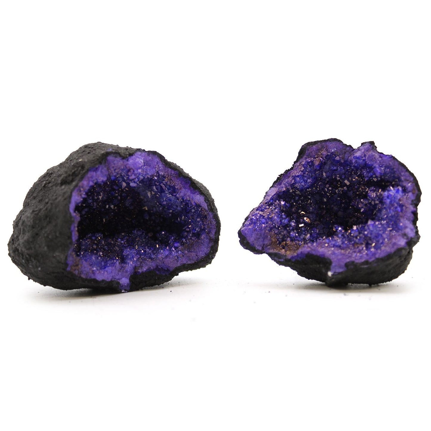 Black Rock Calcite Geode – Turquoise – 8.5x6 CM, dark rock geode halves with sparkling crystal interior on white background