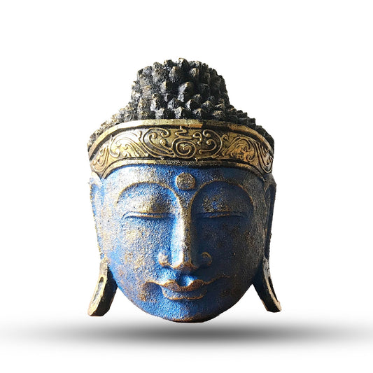 Alt Tag: Blauer Buddha-Kopf aus Albasia-Holz – 25CM Deko-Element in blauer Ausführung mit goldfarbenem Stirnband-Detail, Vorderansicht