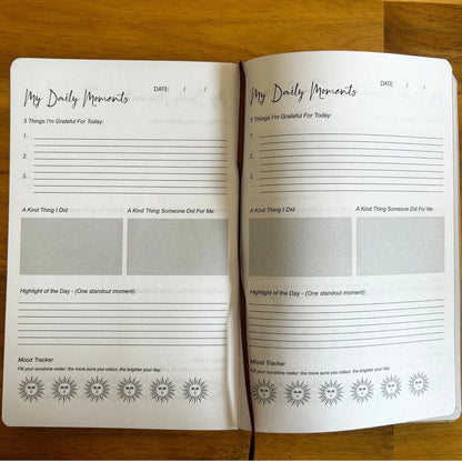 Blue Gratitude Journal with Silver Lining – 120 Pages – I Am Thankful For open pages with daily moments prompts and mood tracker