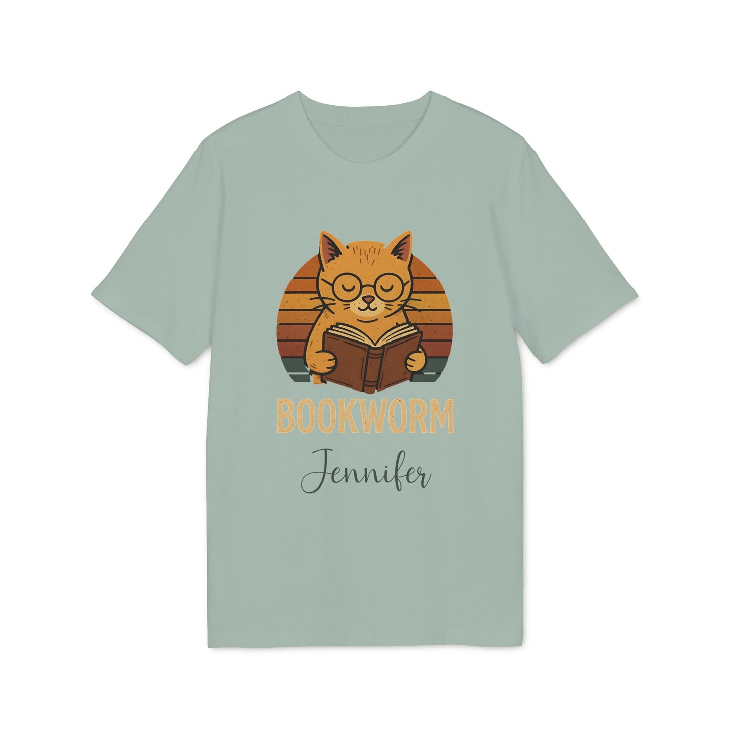 Alt Tag: Bookworm Femenine Personalized Premium Unisex T-Shirt con diseño de gato leyendo y nombre personalizado Jennifer