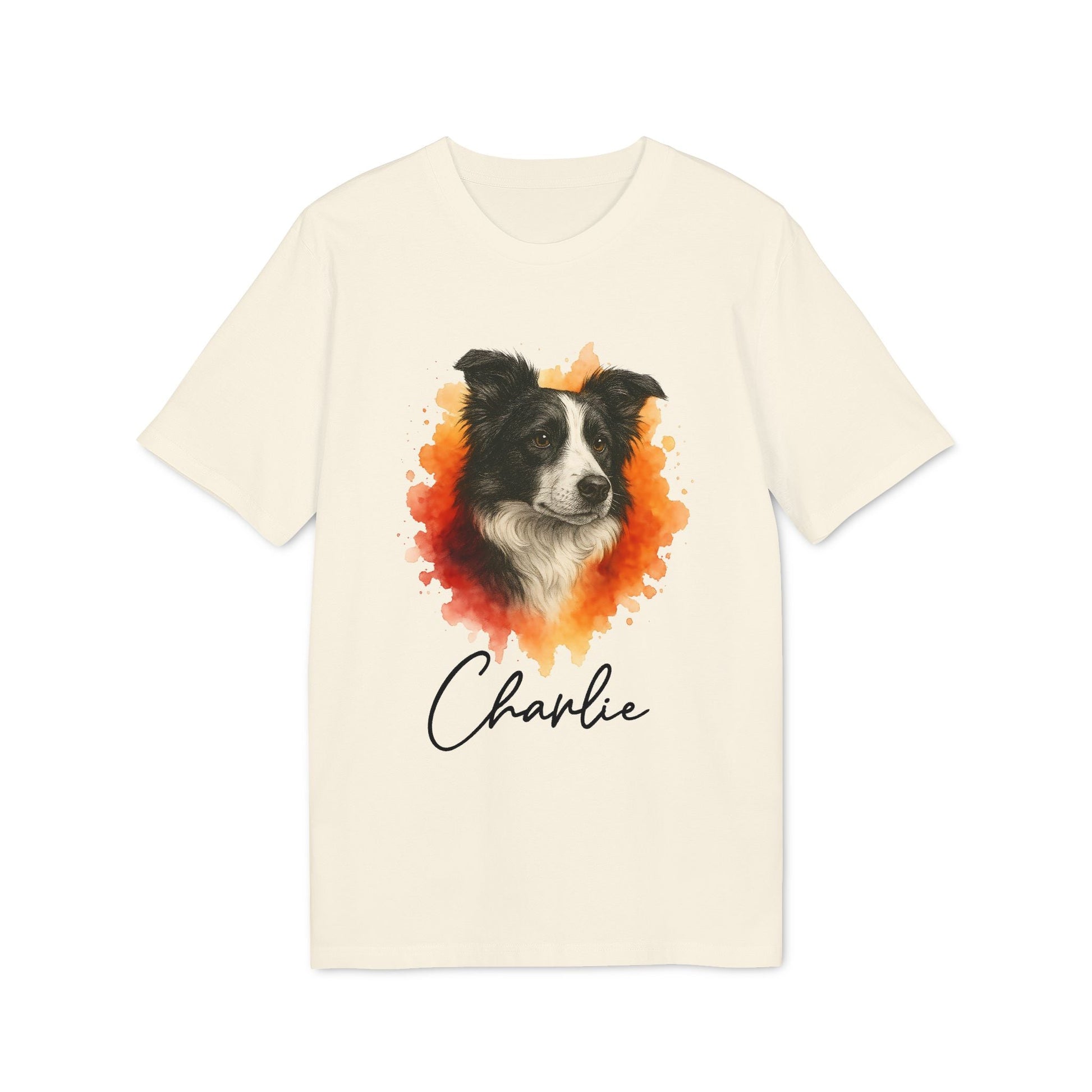 Alt Tag: Border Collie Personalized Dog Premium Unisex T-Shirt color crema con retrato de Border Collie y nombre personalizado "Charlie"