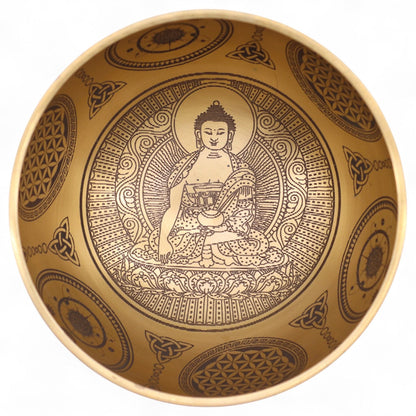 Alt-tag: Buddha-sjungskålar i etsad mässing – set om 4, 3,85 kg närbild av insidan på en mässingsskål med etsad Buddha och heliga motiv