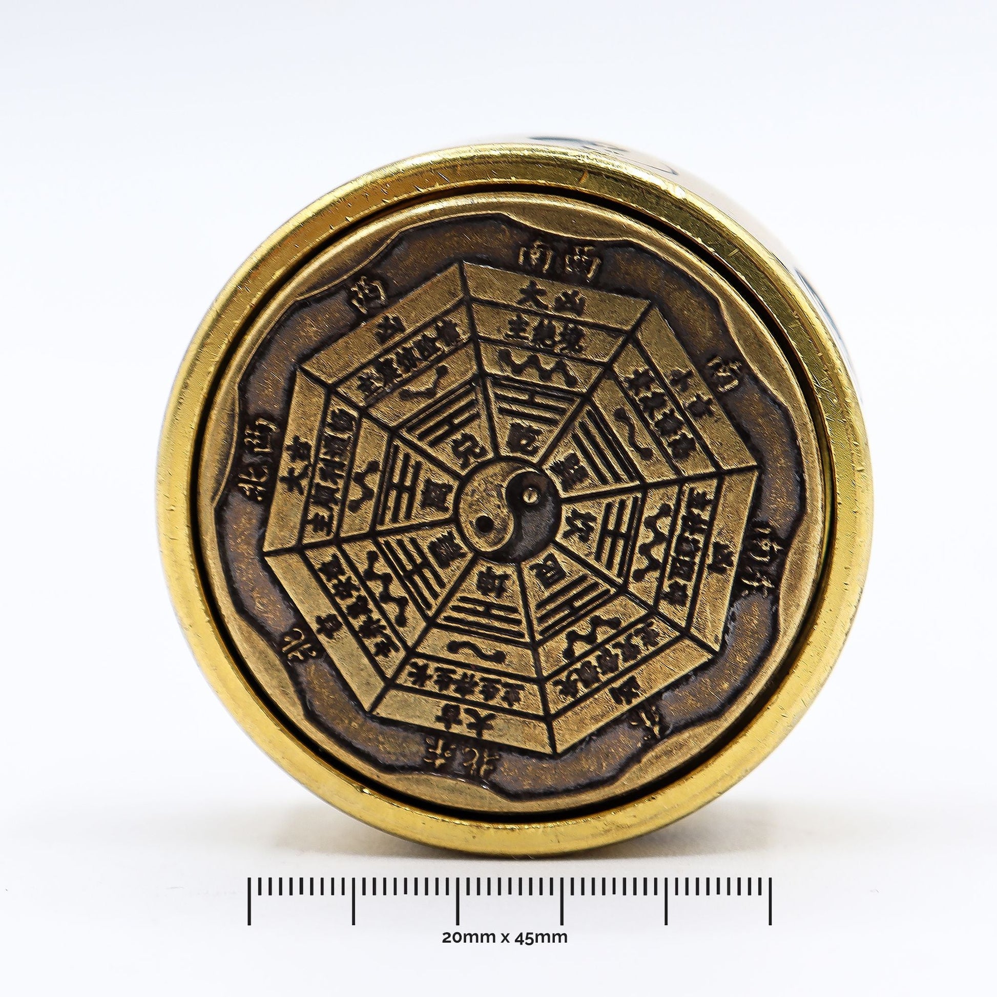 Brass Feng Shui Energy Disc – 2x4.5 CM, disco de latón con grabado Bagua y símbolo yin yang, 20x45 mm