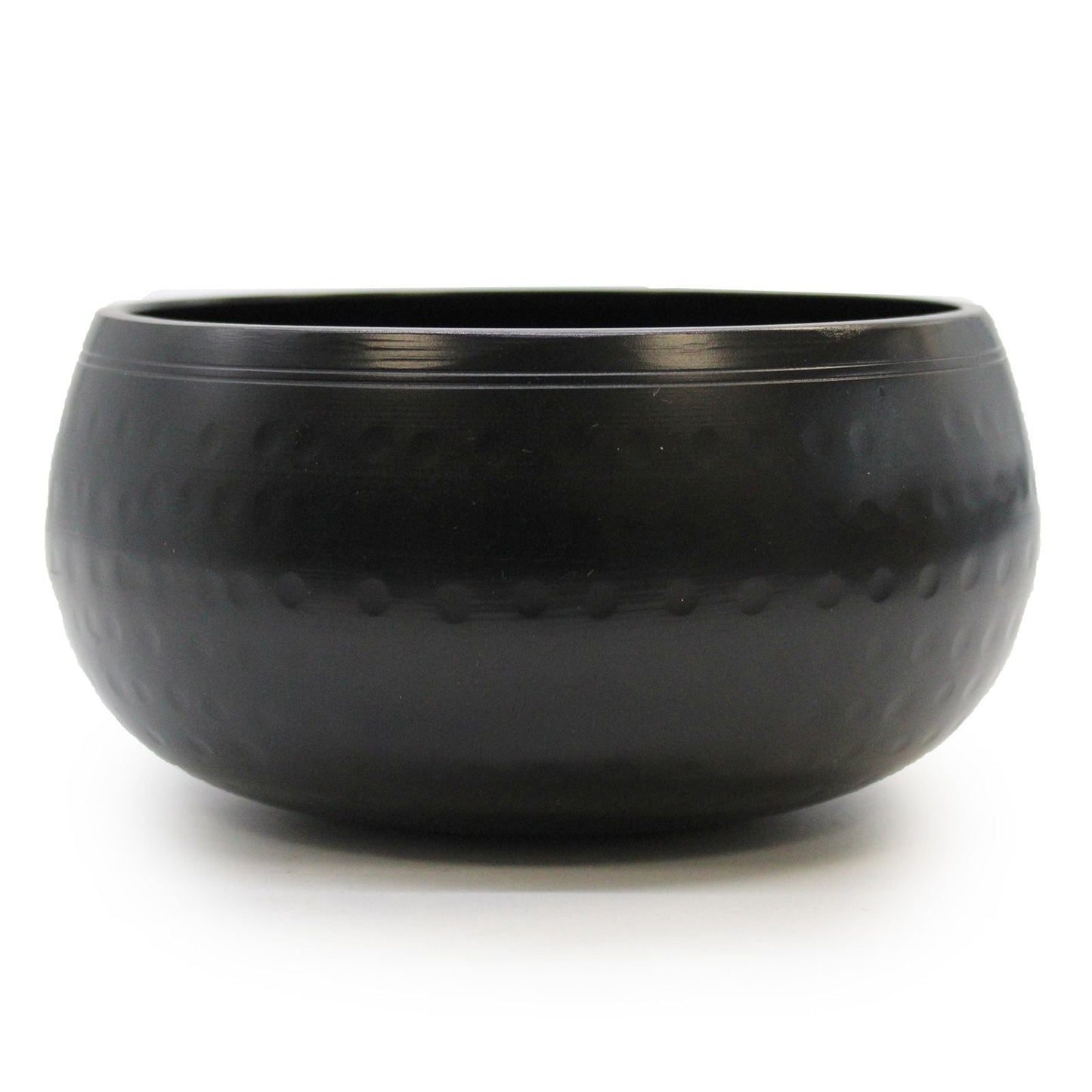 Alt Tag: Brass Tibetan Singing Bowl – 15CM de latón, cuenco de canto tibetano artesanal de 15 cm, vista frontal sobre fondo blanco