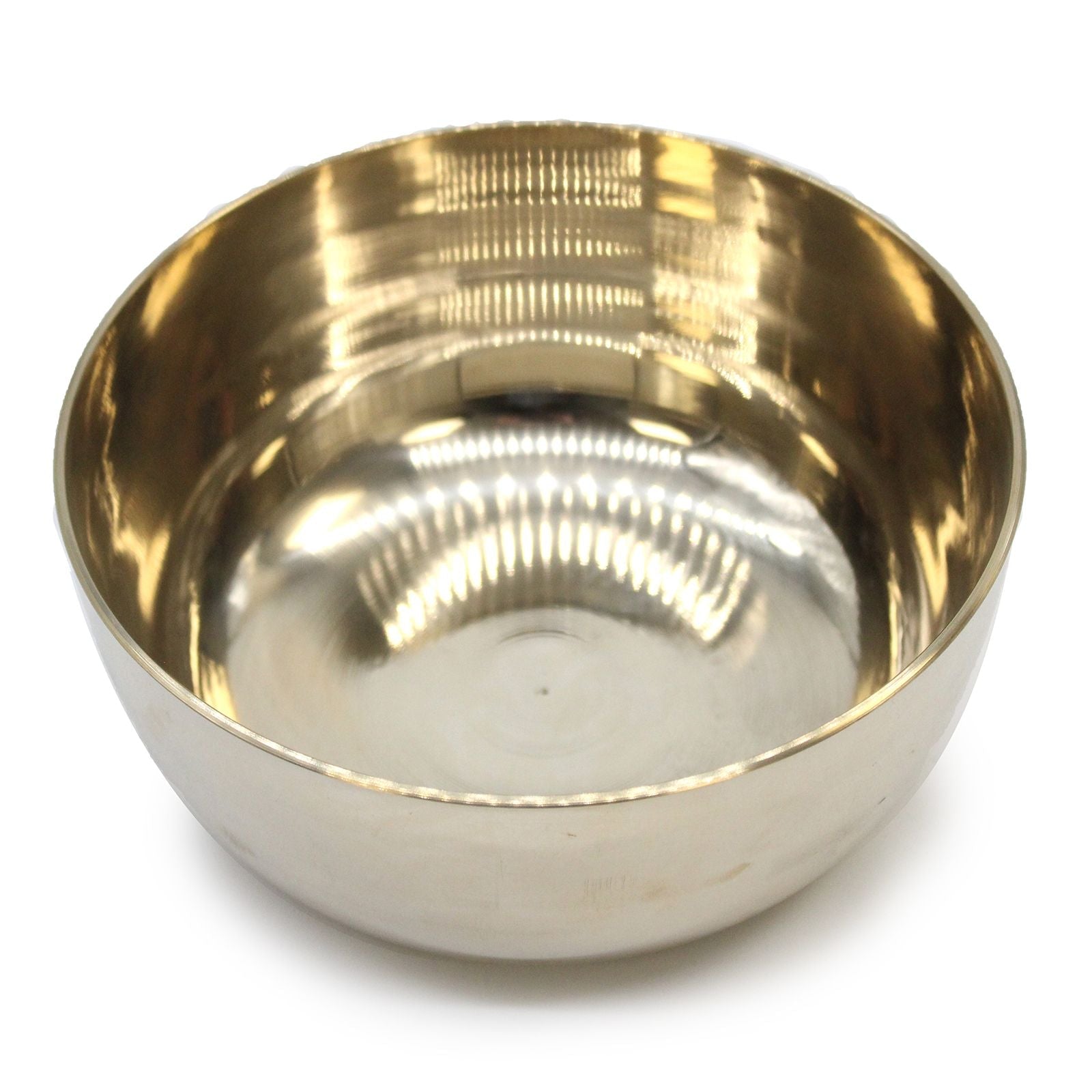 Alt Tag: Tibetansk sjungande skål i mässing – 17CM, handgjord mässingsskål från Indien, guldfärgad metallfinish, vy uppifrån mot vit bakgrund