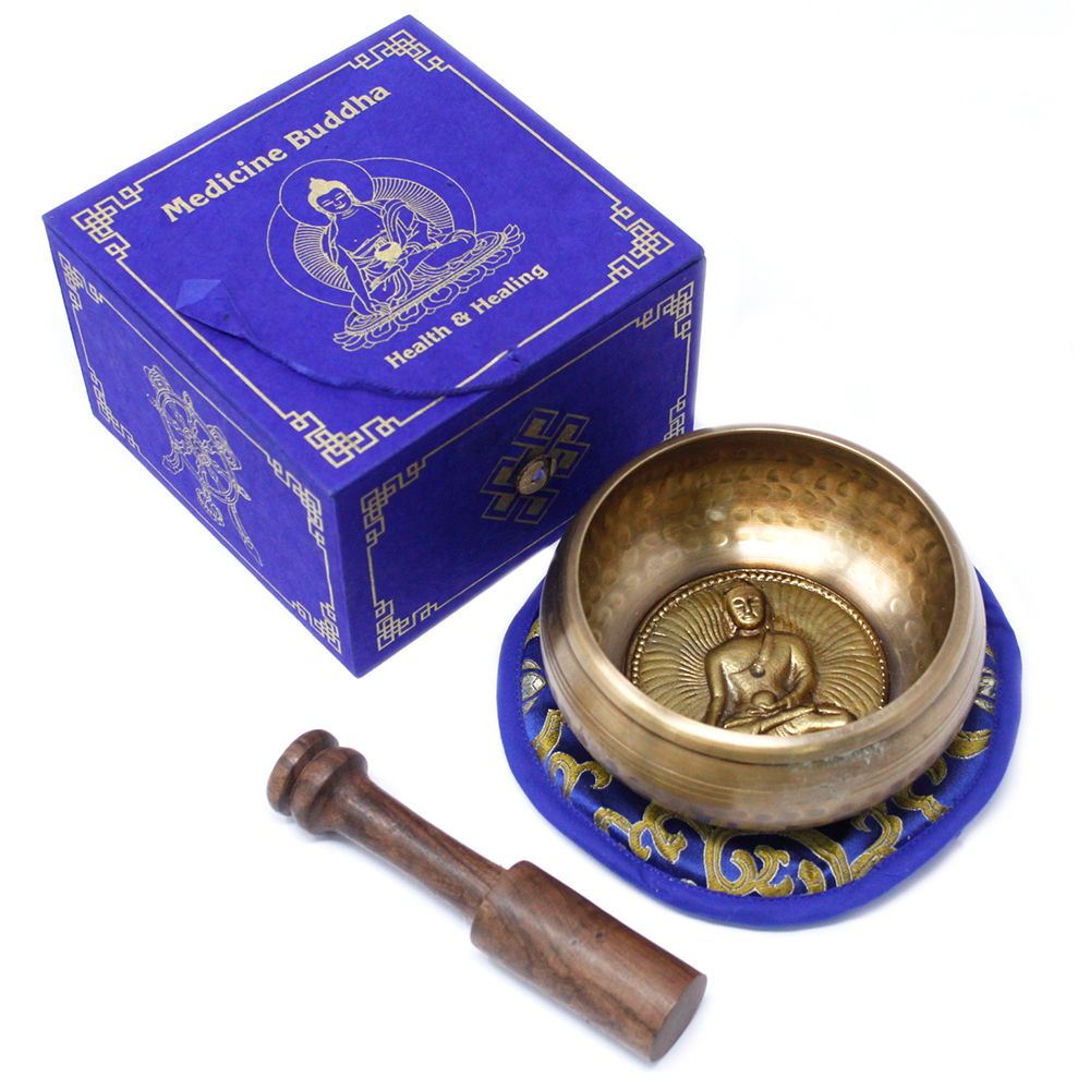 Alt Tag: Brass Tibetan Singing Bowl Set – 10CM con mazo de madera, cojín bordado y caja azul Buddha