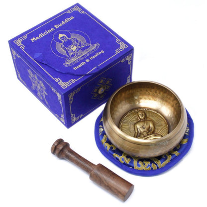 Alt Tag: Brass Tibetan Singing Bowl Set – 10CM con mazo de madera, cojín bordado y caja azul Buddha