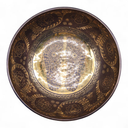 Alt Tag: Brass Vibrational Standing Singing Bowl – 50x20CM, cuenco tibetano de latón grande con grabado mandala, vista superior