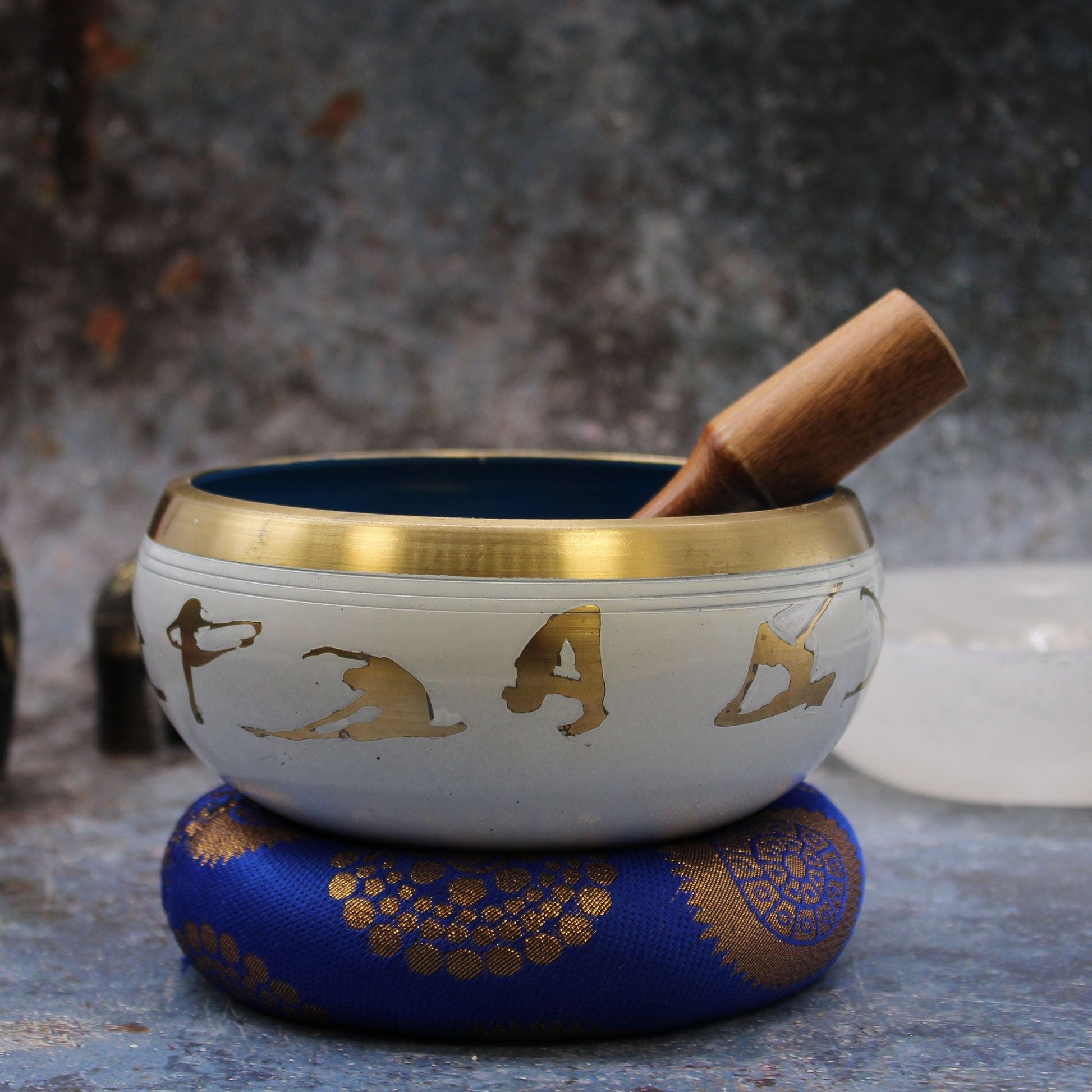 Brass and Wood Tibetan Singing Bowl – White/Blue 14CM with wooden striker and blue cushion, brass rim and white bowl