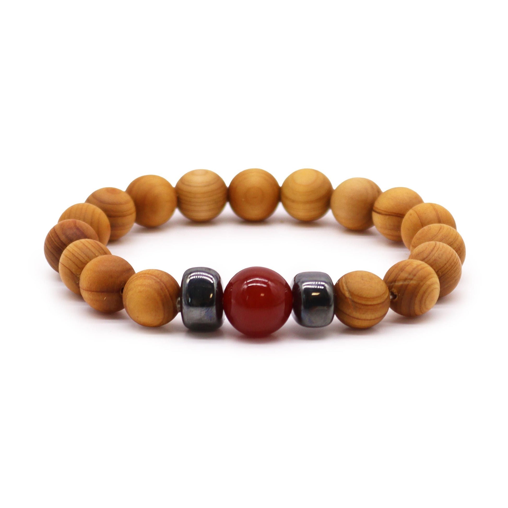 Alt Tag: Cedarwood Chakra Bangle – Red Jasper, 7x7 CM bracelet with natural cedarwood beads and red jasper gemstone, close-up