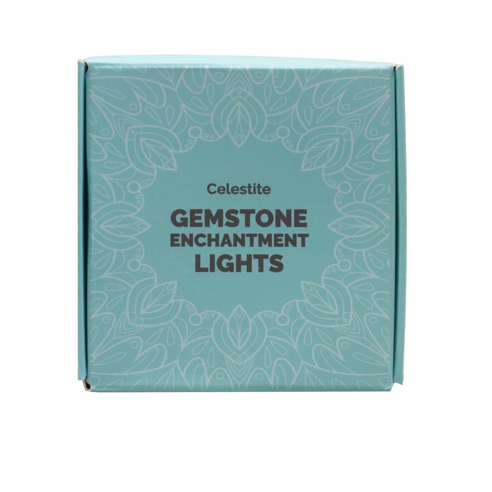 Celestit ädelstensförrollande ljusslinga – dekorativ produktbox för ljusslinga med turkost blommönster och texten “Gemstone Enchantment Lights”