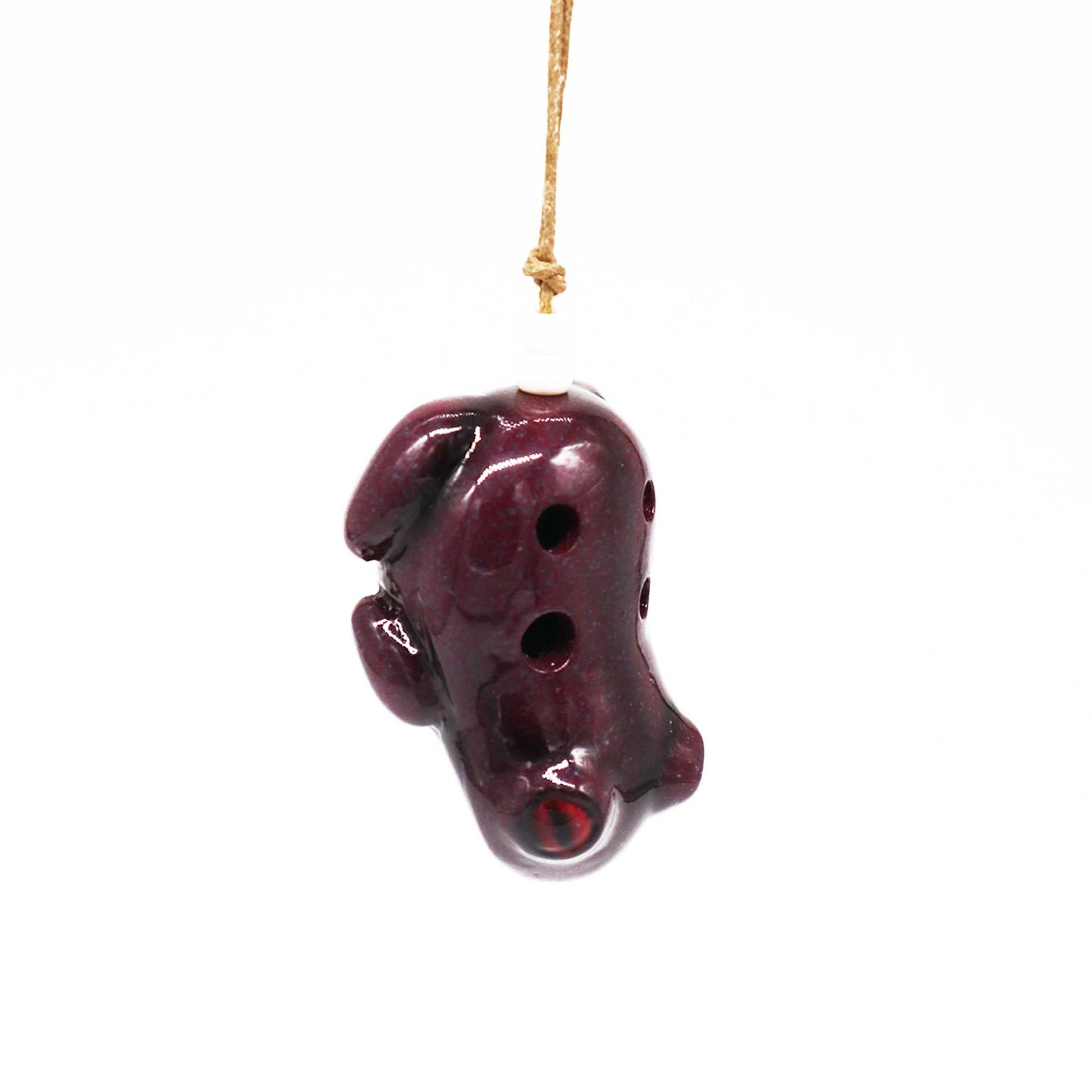 Ceramic Frog Ocarina – 8x6x5 CM, ocarina de cerámica en forma de rana color burdeos con cordón, instrumento musical decorativo