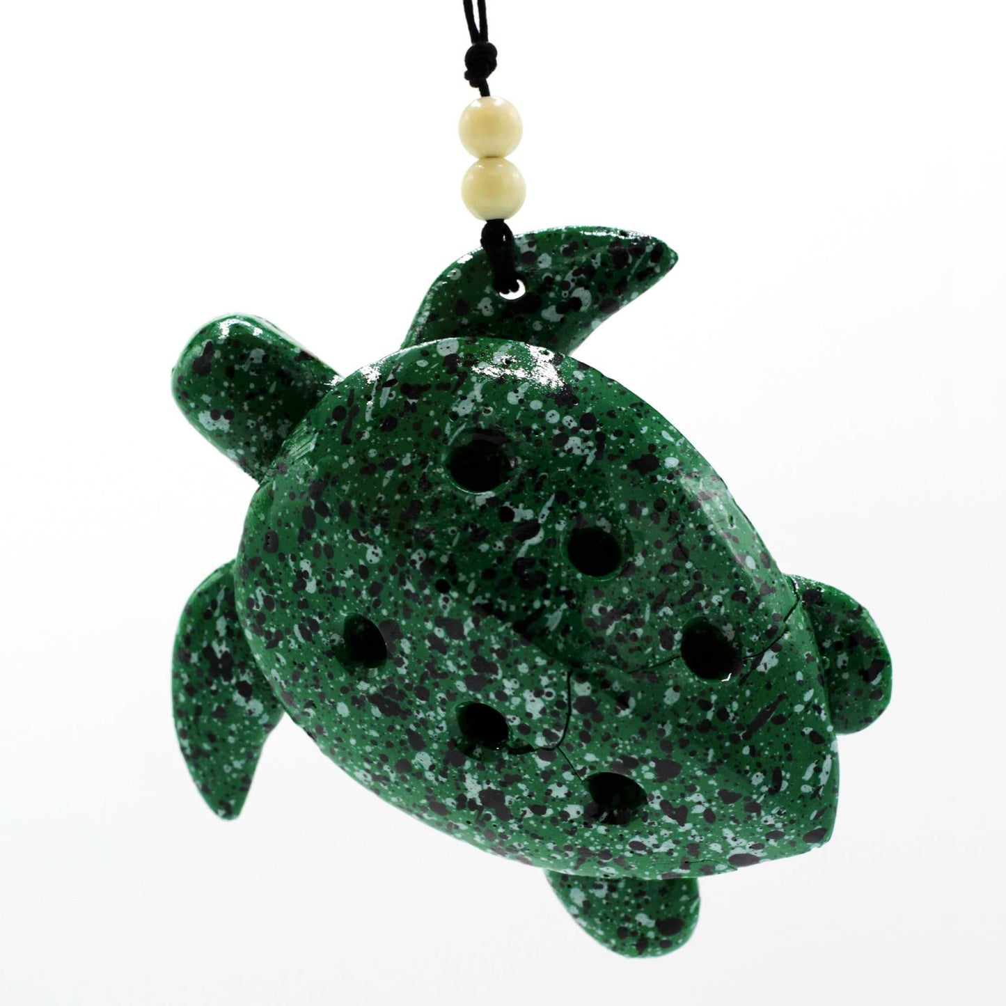 Alt Tag: Ceramic Turtle Ocarina – 10x9x4 CM, ocarina de cerámica verde con forma de tortuga, colgante con cordón