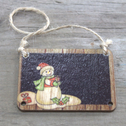 Charming MDF Snowman Crafts – 7x7 CM Duo hanging MDF snowman sign ornament with twine, festive Christmas decor