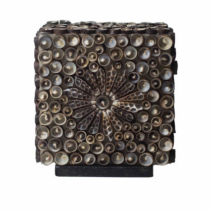 Alt Tag: Lámpara Chocolate Twist Shell – Cuadrada 15CM, lámpara cuadrada 15 cm artesanal con conchas marinas auténticas y diseño boho twist
