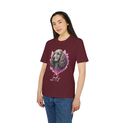 Alt Tag: Cocker Spaniel Personalized Premium Unisex T-Shirt burdeos con ilustración de cocker spaniel y texto personalizado "Lady"