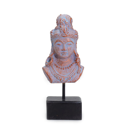Estatua Concrete Java Princess – Blue Copper, busto de princesa javanesa en concreto con acabado en cobre azul sobre base