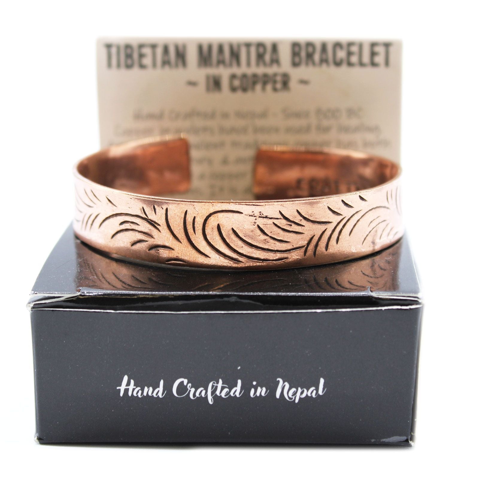 Alt-tagg: Tibetanskt koppararmband – brett handgjort kopparcuffarmband med etsade tribala virvelmotiv, rustik finish