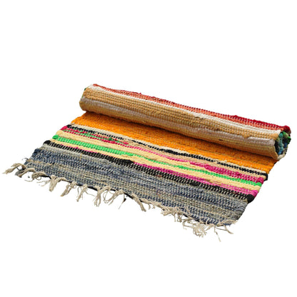 Indischer Baumwoll-Rag-Rug – Regenbogenfarben 150x90 CM mehrfarbiger Baumwoll-Flickenteppich, gerollt, mit Fransenabschluss