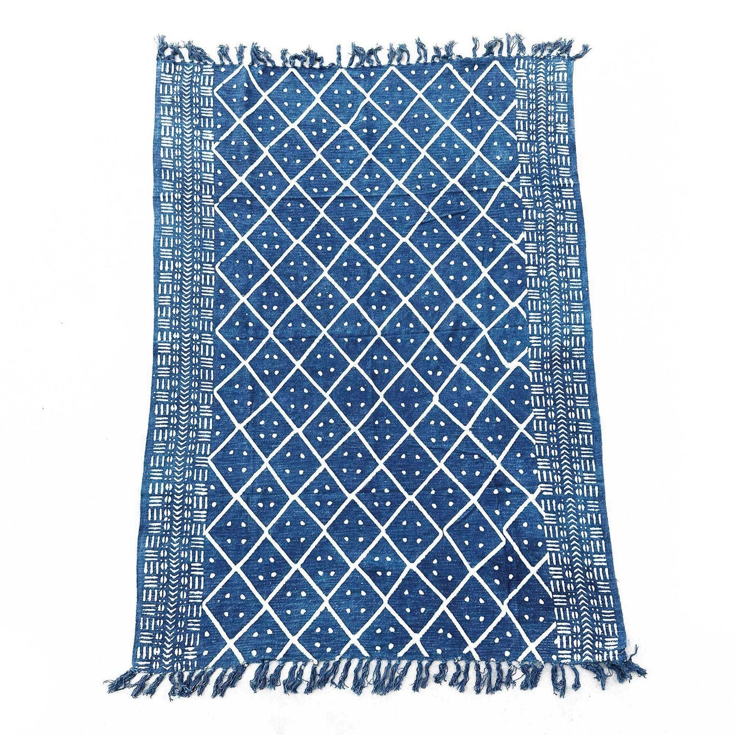 Cotton Indigo Throw – 170x120 CM Midnight Heerak hand-dyed cotton throw with indigo blue diamond pattern and fringed edges