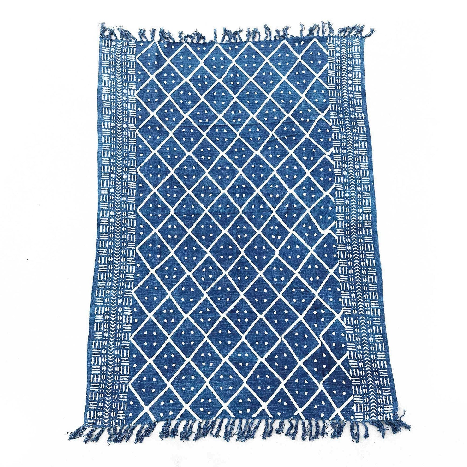 Cotton Indigo Throw – 170x120 CM Midnight Heerak hand-dyed cotton throw with indigo blue diamond pattern and fringed edges